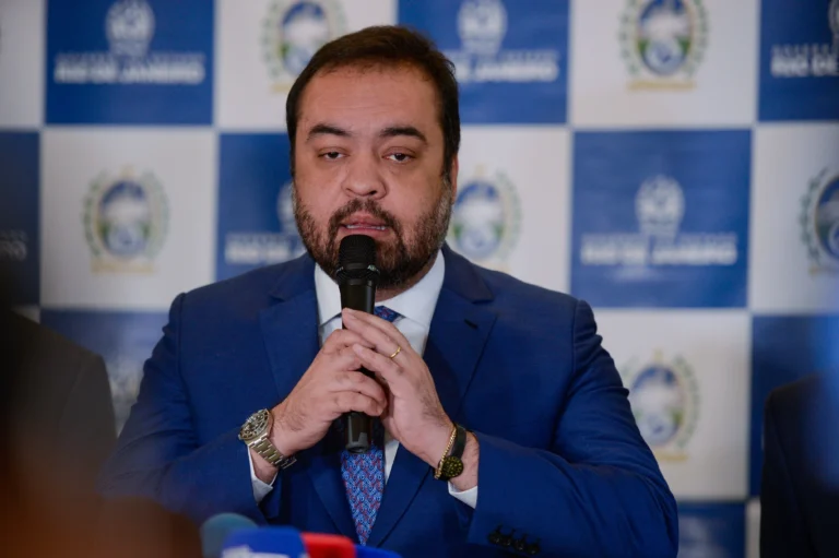 Castro diz a Moraes que inquérito investiga fraudes em remoção de corpos