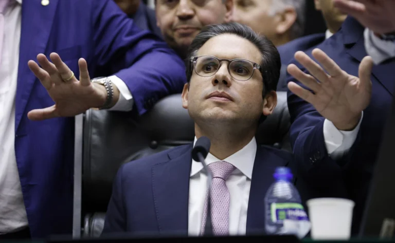 Hugo costura propostas e apresenta Marco Legal da Segurança