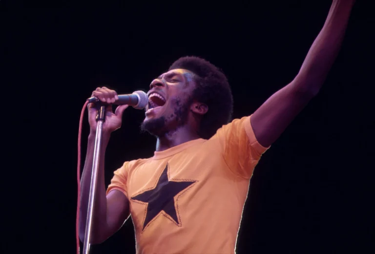Vocalista do Planta & Raiz lamenta morte de Jimmy Cliff: “Joia rara”