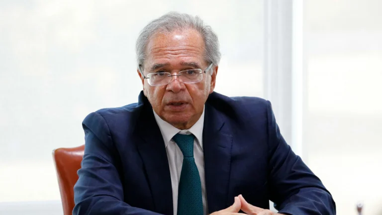 Guedes critica reeleição e diz que segurança será tema decisivo em 2026