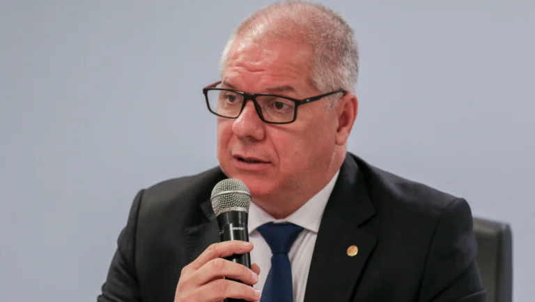 Entenda em 3 pontos operação da PF que prendeu ex-chefe do INSS