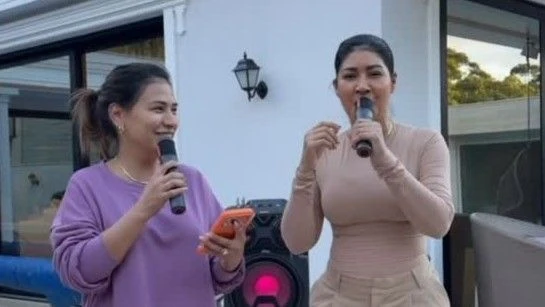 Simone e Simaria cantam juntas novamente em encontro com Carlinhos Maia