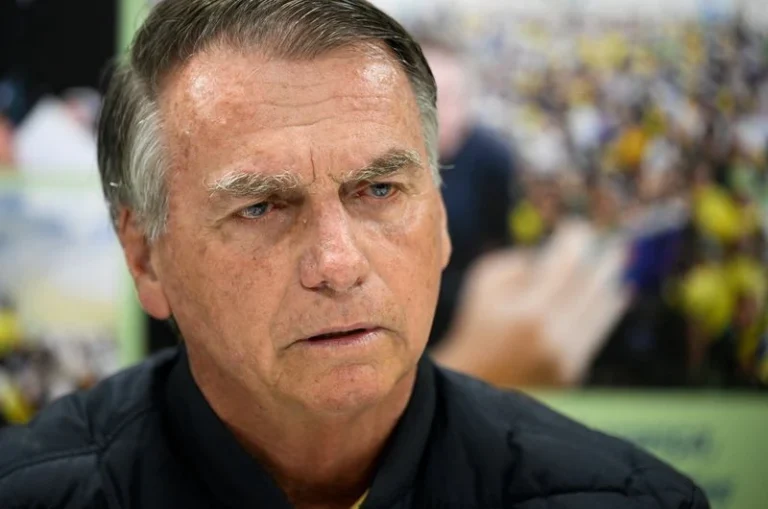 Defesa de Bolsonaro promete embargos infringentes até sexta-feira