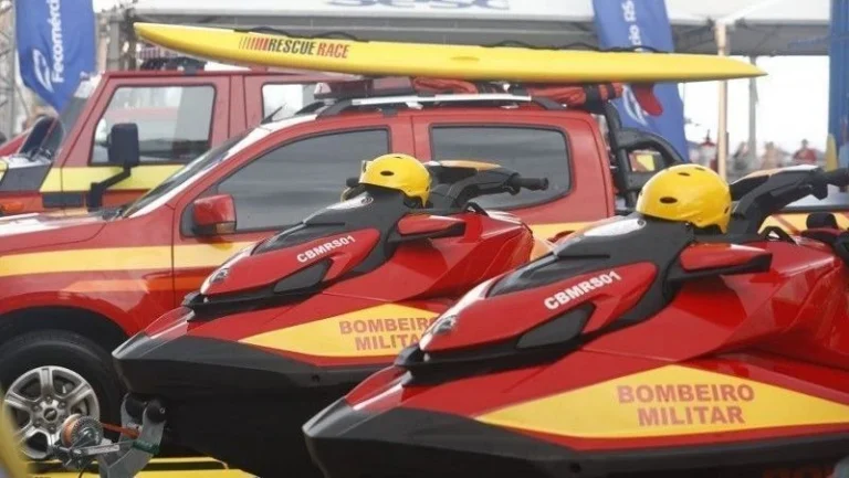 Jovem cai em rio durante trabalho de coleta de água e desaparece no RS