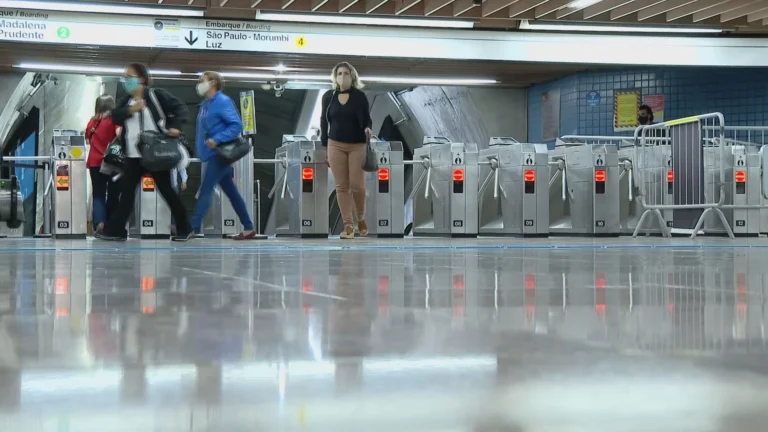 Metrô de SP passa a aceitar pagamento por cartões de crédito e débito