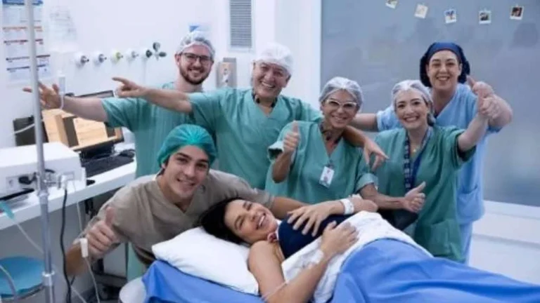 Mariana Rios encanta a web com clique inédito do nascimento do filho, Palo
