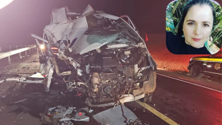 Diretora morre e 14 ficam feridos em acidente com van de alunos no RS