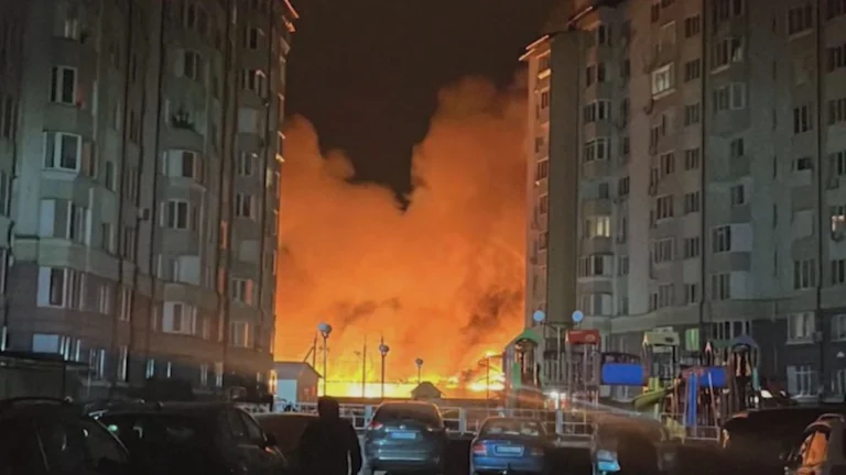 Russos tentam usar frio como arma de guerra e violência continua; entenda