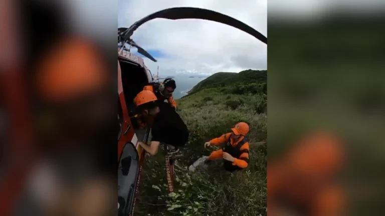 Veja momento em que turista israelense é resgatado de trilha em SC