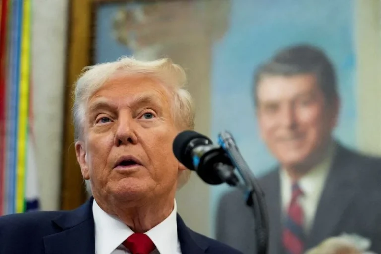 Trump diz que seria “inteligente” Maduro deixar o poder na Venezuela