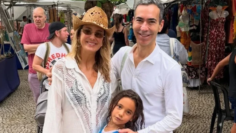 César Tralli curte dia de  folga em passeio com a família em Ipanema