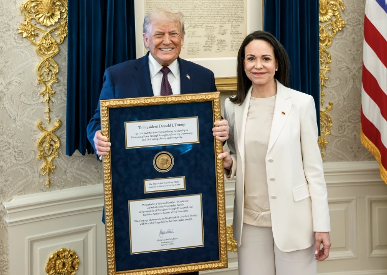 Trump aceita medalha do Prêmio Nobel da Paz de María Corina