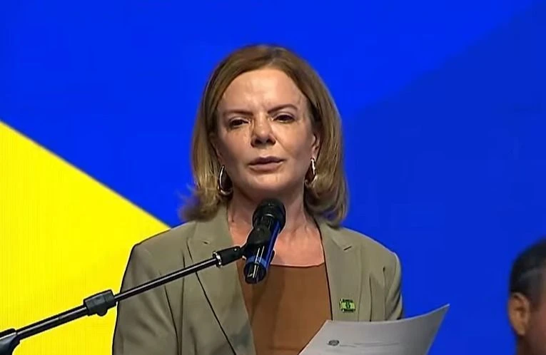 Gleisi diz que extrema-direita tenta “se aproveitar de crise venezuelena”