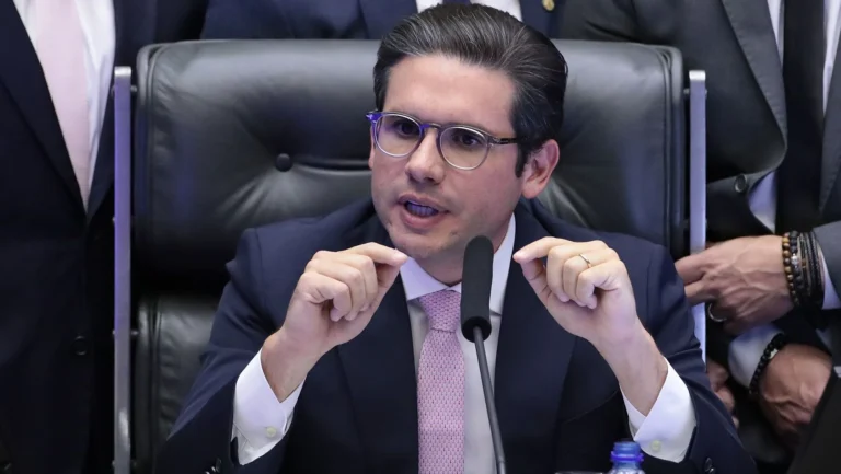 Hugo critica fala de Tebet e nega que o Congresso “sequestre” o Orçamento