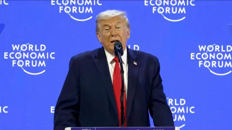 Em Davos, Trump diz que Dinamarca e Canadá devem ser gratos aos EUA