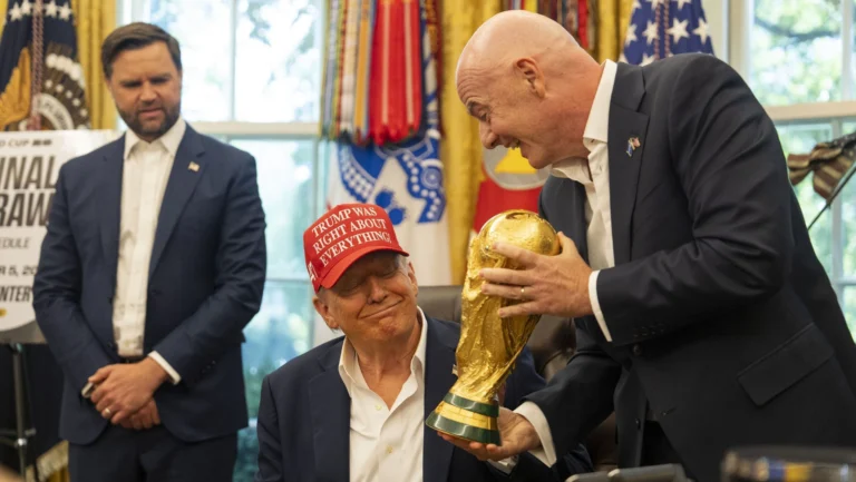 Parlamentar britânico sugere boicote à Copa do Mundo em resposta a Trump