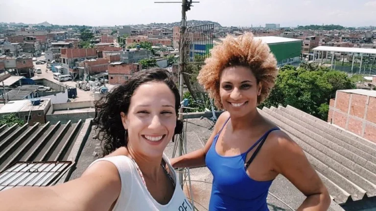 Justiça condena assassinos a pagar indenização à viúva de Marielle