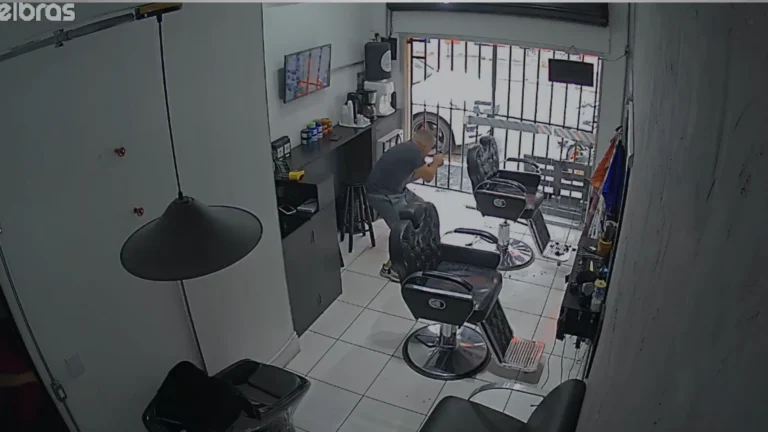 Vídeo: policial de folga reage a tentativa de assalto e mata suspeito em SP