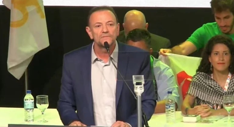 Presidente do PT admite dificuldade do partido em dialogar com sociedade