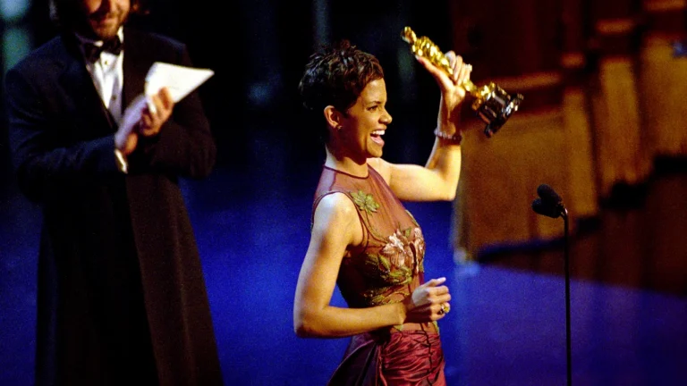 “Não mudou minha carreira”, diz Halle Berry sobre vencer o Oscar