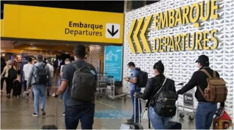 Avião da Latam aborta decolagem quando já iniciava subida em Guarulhos; foi um terror, diz passageira