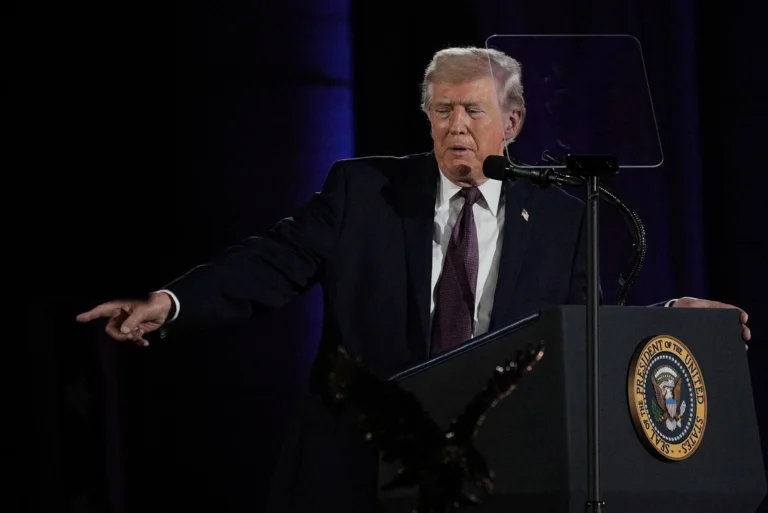 Trump: Preços da gasolina “cairão drasticamente” assim que EUA deixarem Irã