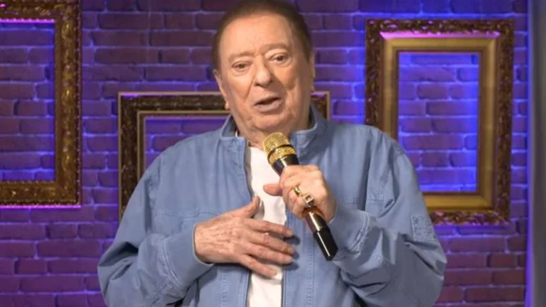 Raul Gil estreia programa após saída do SBT e cai no choro: Não vai fazer eu parar