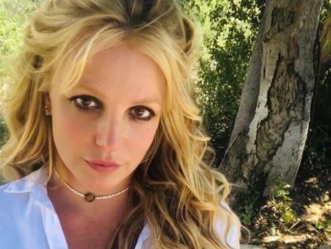 Equipe de Brtiney Spears se pronuncia após prisão: “Lamentável”