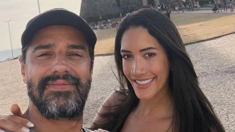 Mulher de Cowboy anuncia pausa nas redes e diz que ficará na arquibancada