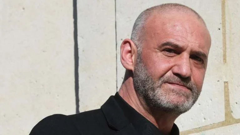 França julga tutor de pitbull por morte de companheira grávida durante ataque do animal