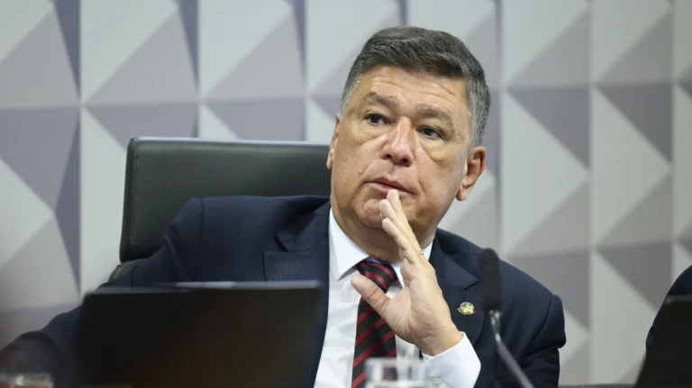 Viana critica STF e diz que CPMI não aceitará perda de prerrogativas
