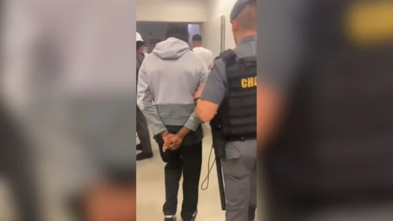 Oito foragidos são presos ao tentar assistir jogo no estádio do Corinthians