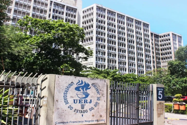 Greve na UERJ dura quase uma semana e aulas de graduação seguem suspensas