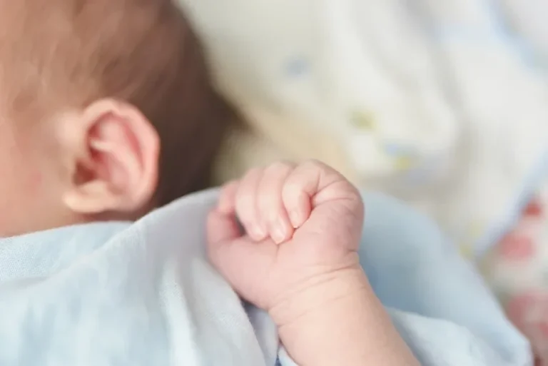 Pai e tio são presos suspeitos de sequestrar bebê de 6 meses em MG