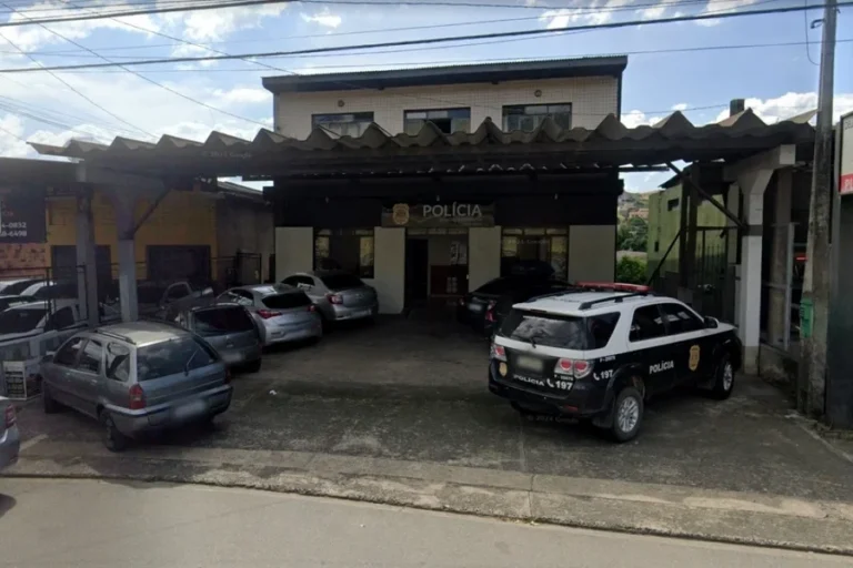 Motorista foge após atropelar bebê de 20 dias e adolescente de 14 anos