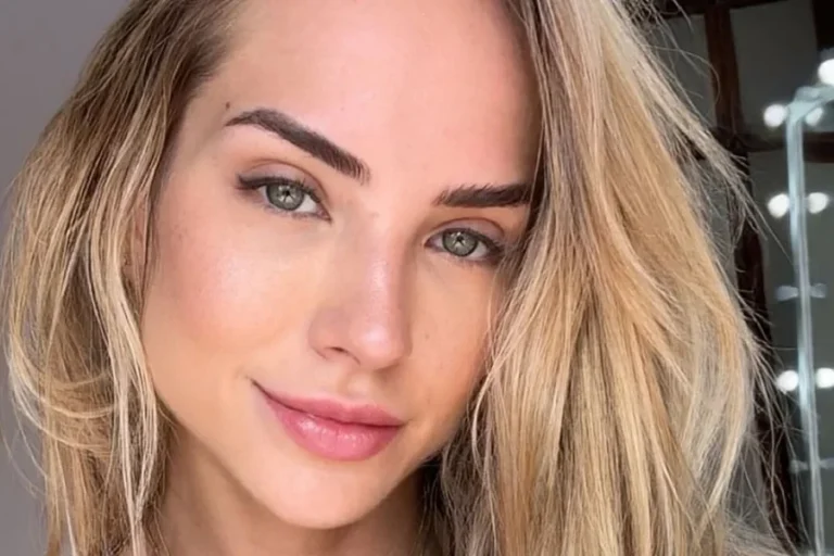“Muita terapia”, afirma Gabi Martins após término de namoro