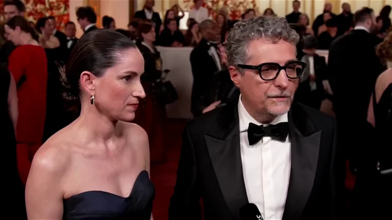 “Melhores momentos da minha vida”, diz Kleber Mendonça no tapete do Oscar