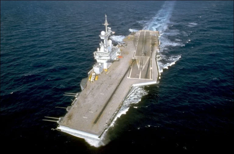 Em meio à guerra no Oriente Médio, países europeus enviam navios e jatos