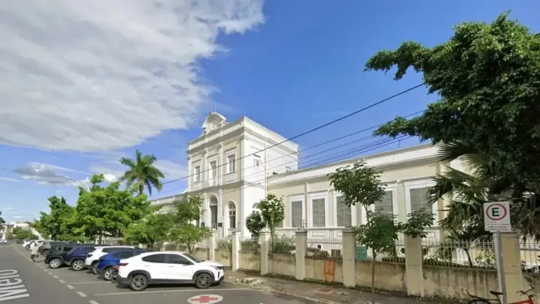 Engenheiro demitido permitia moradia e churrasqueira em hospital do CE