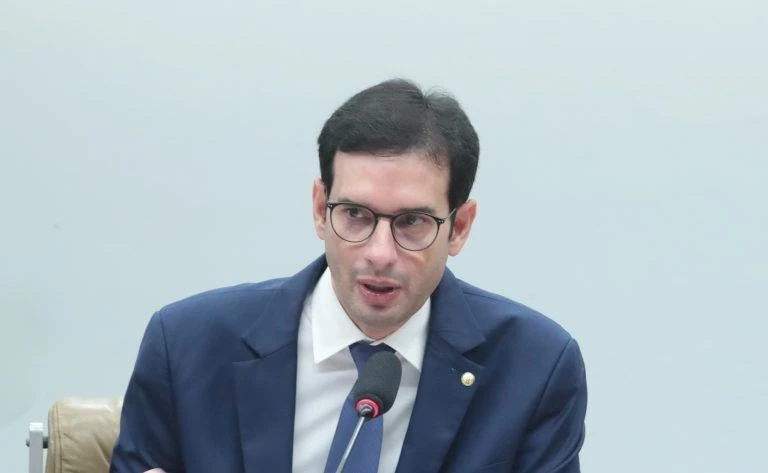 Relator da 6×1 diz que parecer será votado em comissão até 26 de maio