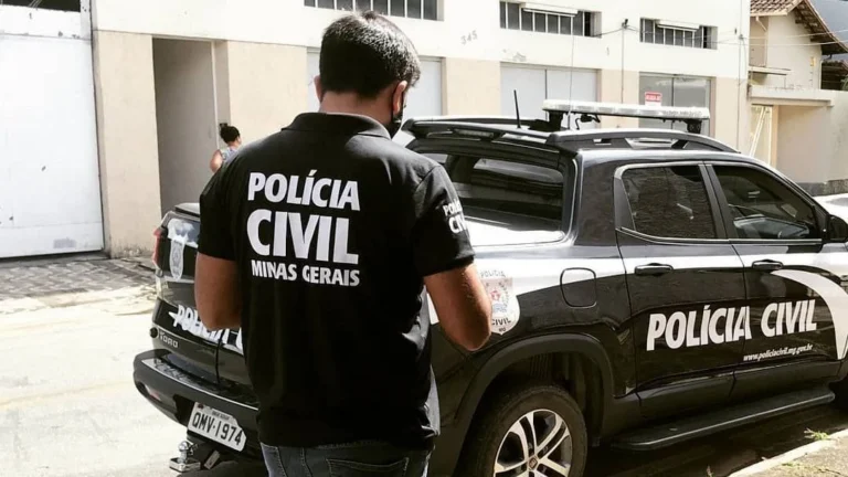 Mãe de bebê de um ano que morreu por suspeita de maus tratos é presa em MG