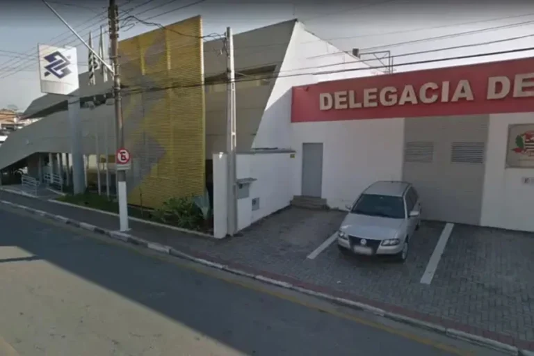 Irmãos invadem casa e espancam ex de um deles com barra de ferro