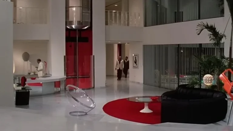 Mansão de “Scarface” volta aos holofotes e entra no radar de milionários