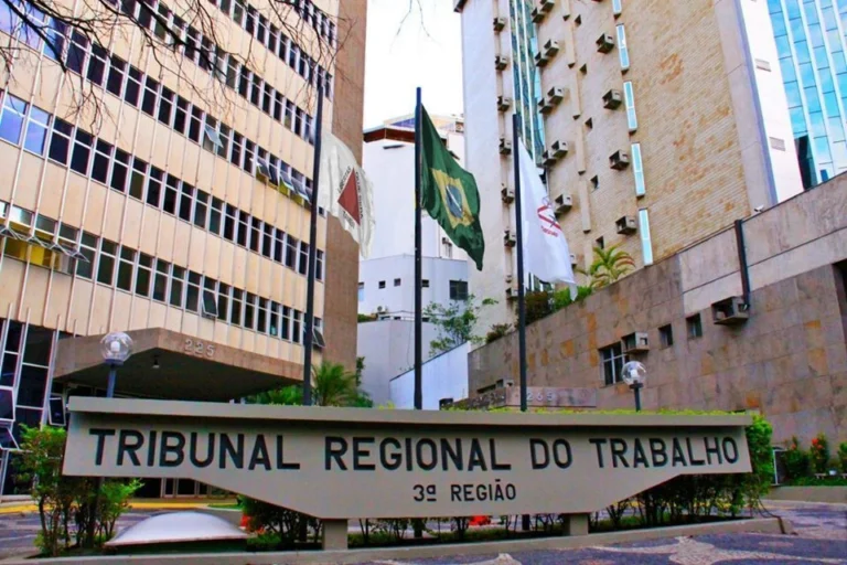 Mulher demitida 5 dias após ser diagnosticada com câncer será indenizada