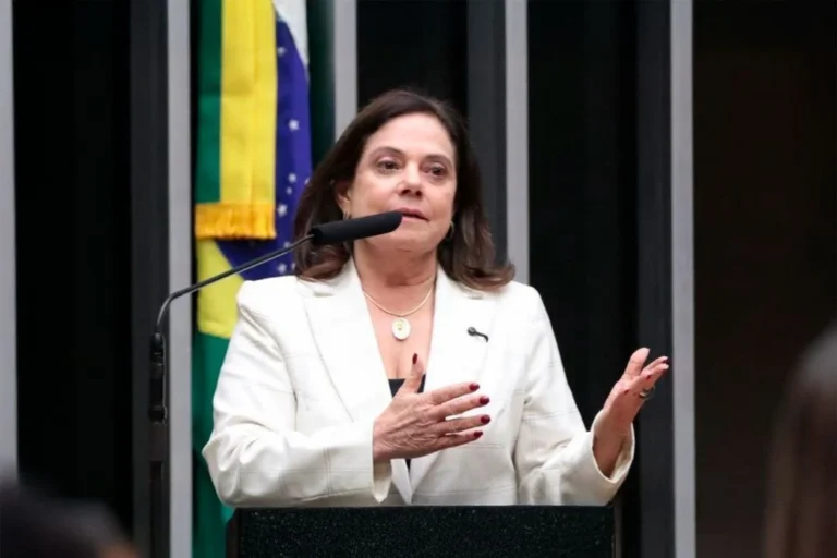 Apoio a Soraya por vaga no TCU é visto como trunfo de Flávio ante Lula