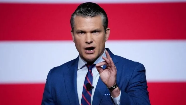 Irã deve “escolher sabiamente” ou enfrentar bloqueio contínuo, diz Hegseth