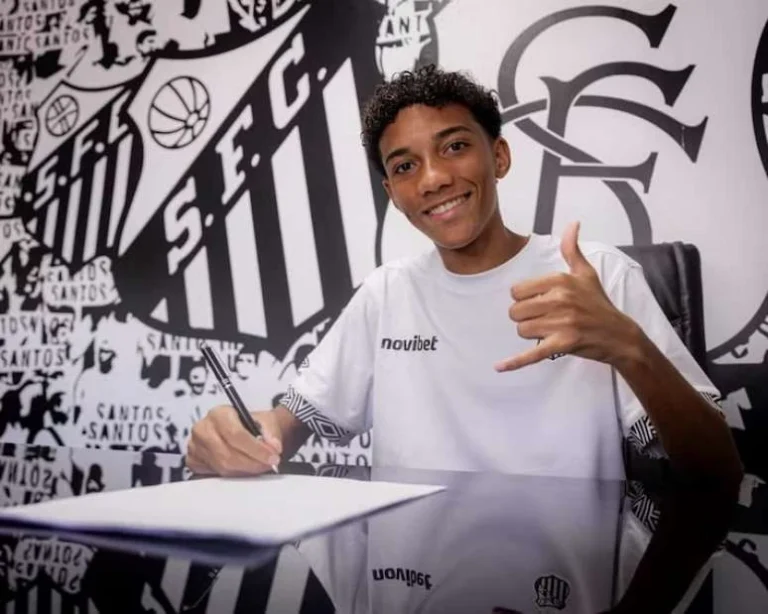 Santos abre sindicância interna para analisar briga, e Robinho Jr. acusa Neymar de agressão