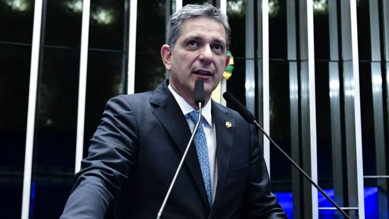 Rogério Carvalho é cotado para relatoria do fim da 6×1 no Senado