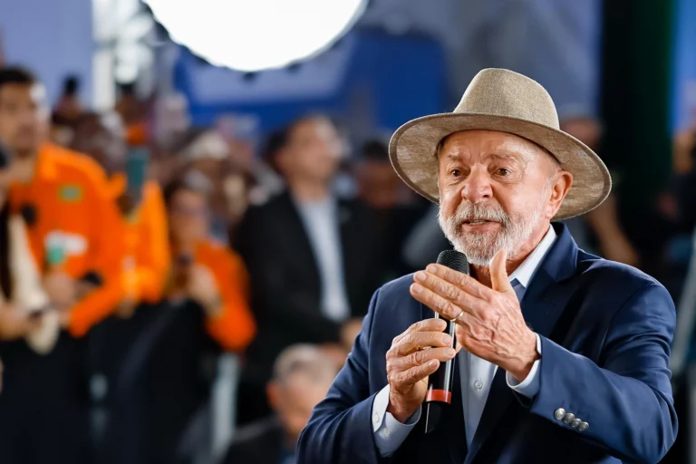Nunca fomos atrás da “lei Daniel Vorcaro” para financiar artistas, diz Lula
