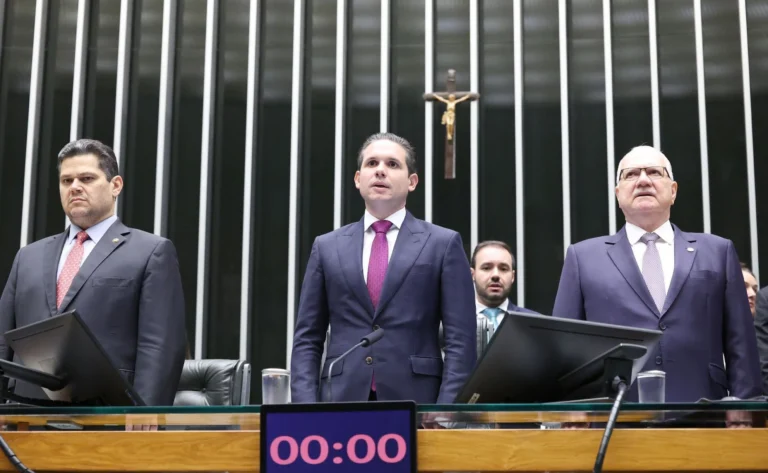 Taxa das blusinhas: “vamos deliberar no momento certo”, diz Hugo